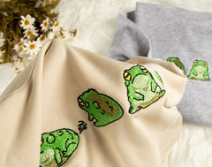 Frog Embroidered Sweatshirt | Frog Embroidered T-shirt | Frog Embroidered Hoodie | Frog Sweater | Crew Neck Sweatshirt